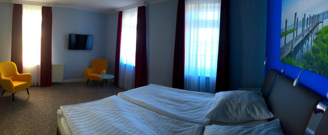 Seehotel Louise Dannenwalde Extérieur photo